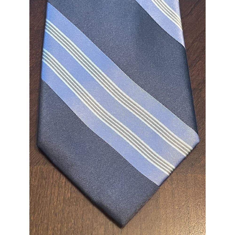 Westbury Blue 100% Silk Men’s Neck Tie Made In China